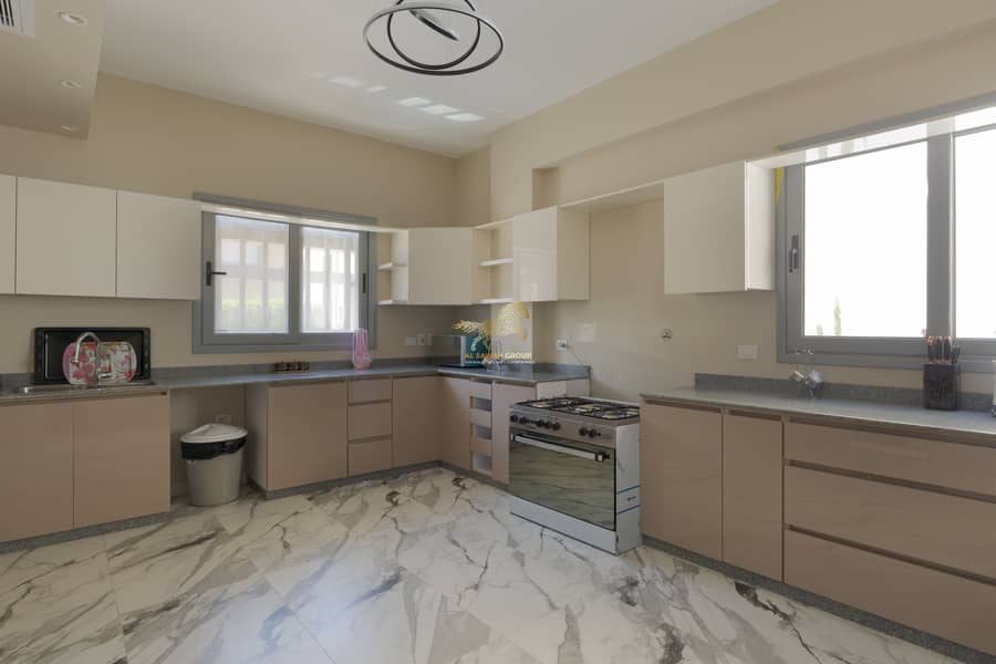 33 IMG_8070-Edit. jpg