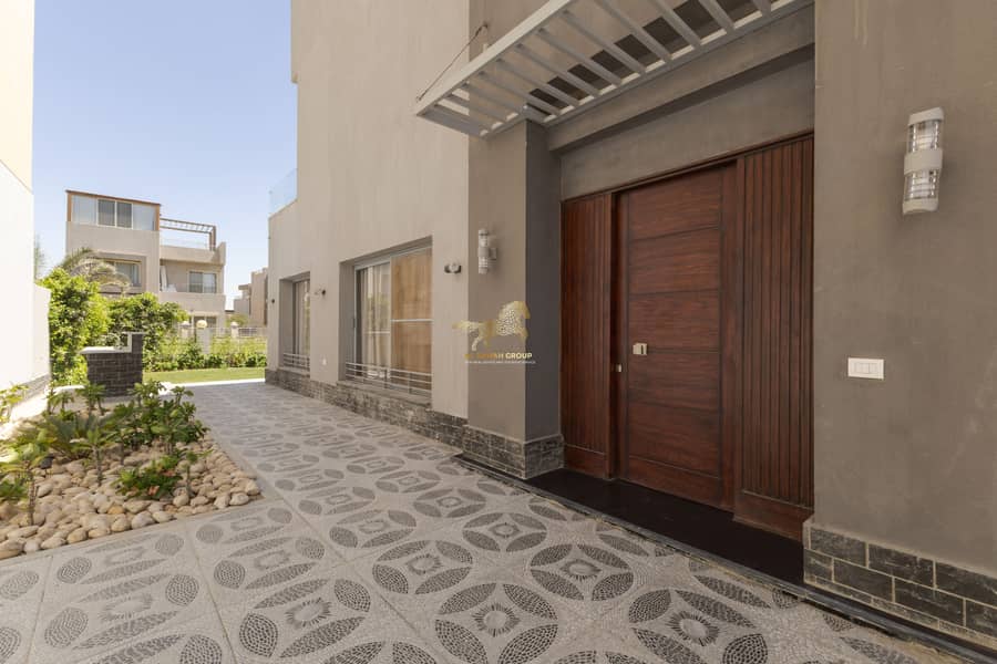 35 IMG_8084-Edit (1). jpg