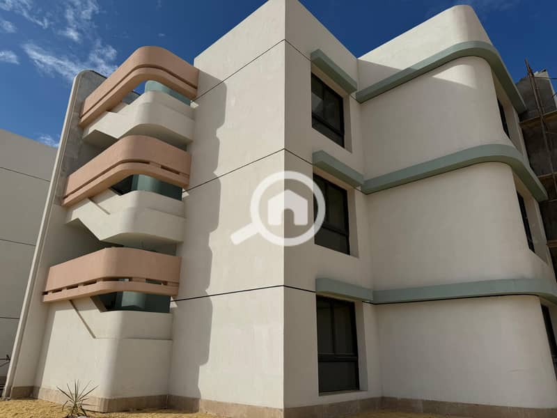 2 4f764977-09f4-4b25-a838-587ba14f2344. jpg