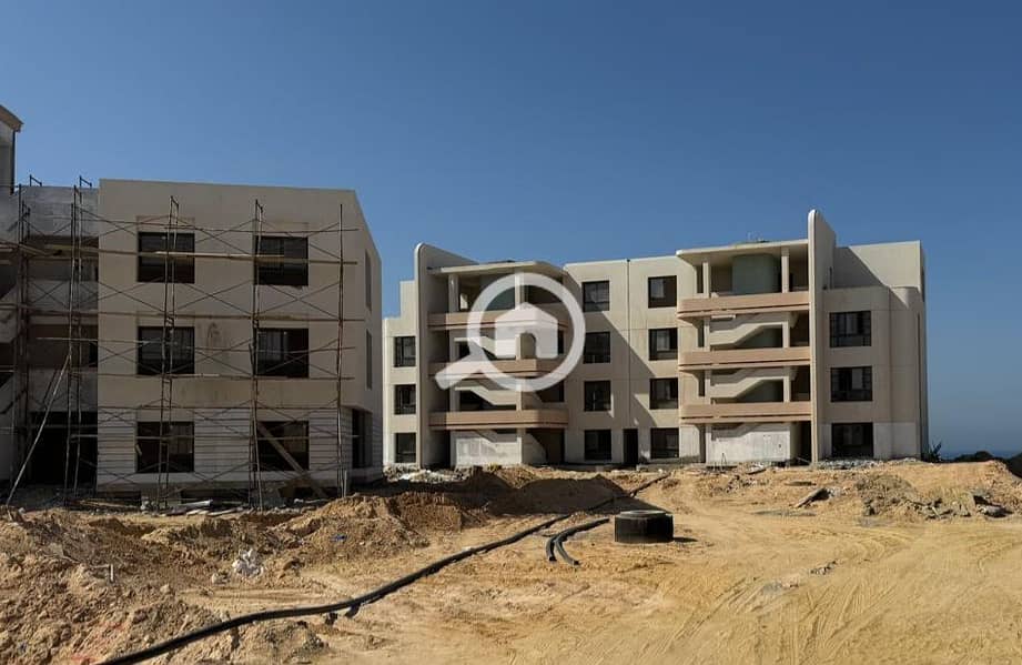 7 5087b63f-2611-4fd8-8ffb-f9f68d19db72. jpg