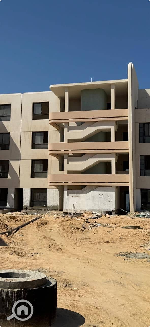 8 944144f1-fe5b-492c-a6c1-8830bc96e2eb. jpg