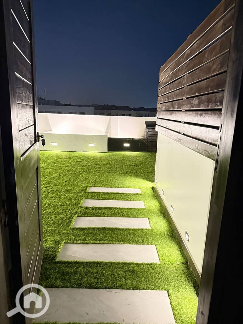 22 6,500,000             . jpg