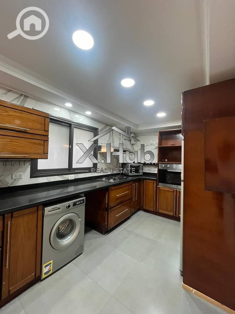 3 5e85e2d0-3de4-48e4-9bd4-89711ca13044. jpg