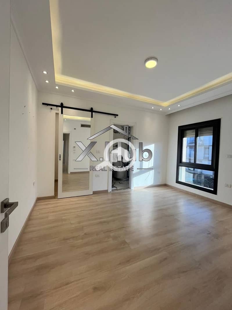 9 dbaef4c7-d63d-4d5d-ad2a-94eb2877eb38. jpg