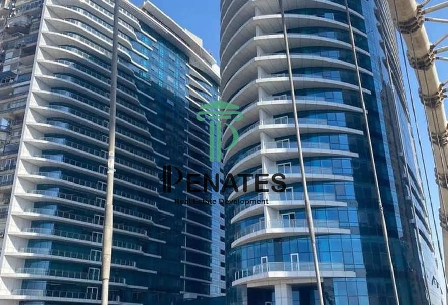 2 8400286-9b315o. jpg