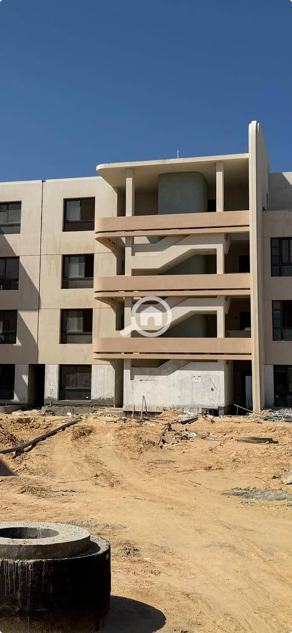 8 944144f1-fe5b-492c-a6c1-8830bc96e2eb. jpg