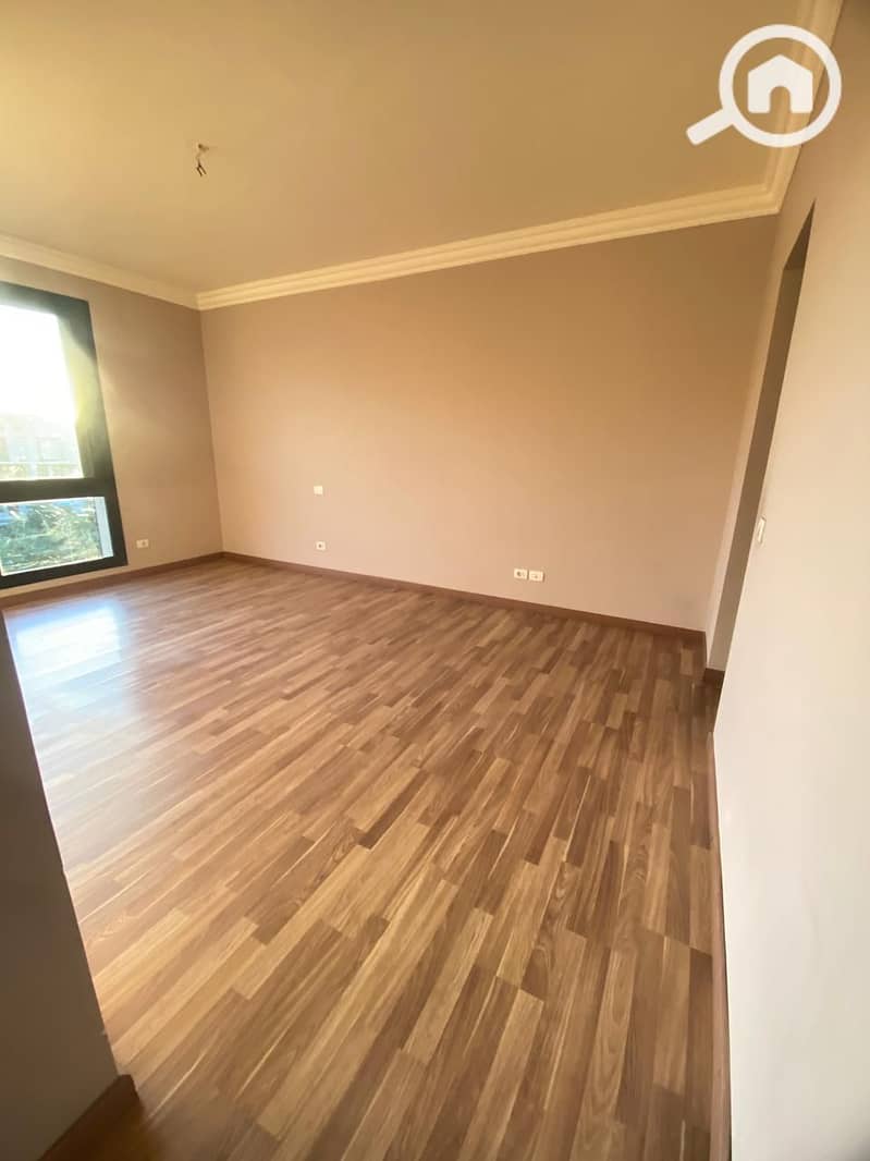 7 f4b0cccb-4c00-4466-abc4-fd5f64a2cf57. jpg