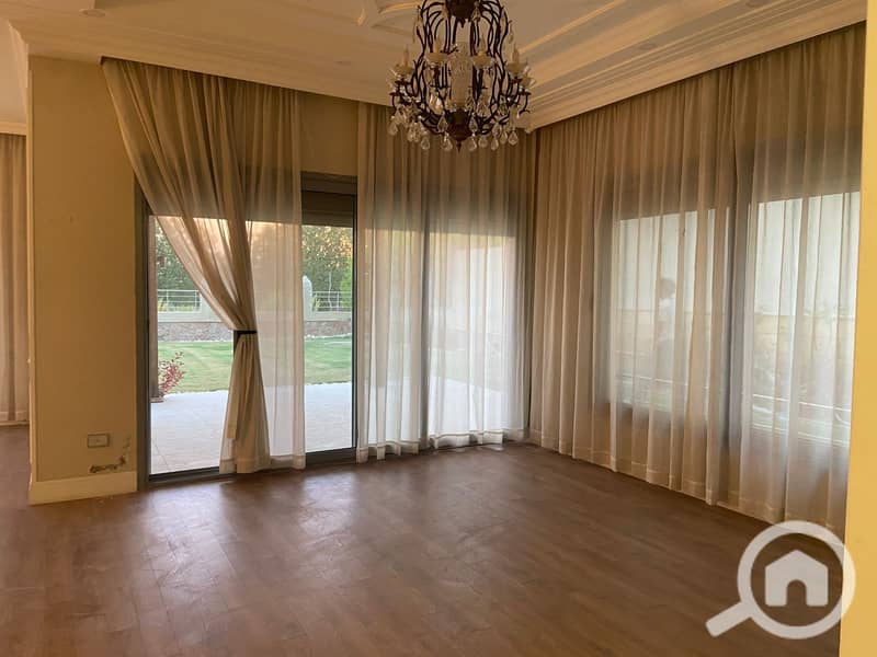 2 1324ff9c-53ce-40ba-ba61-b4227d0205d1. jpg