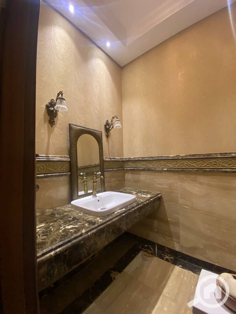 7 948a949c-45d8-4ea4-a42d-a742d96731d0. jpg