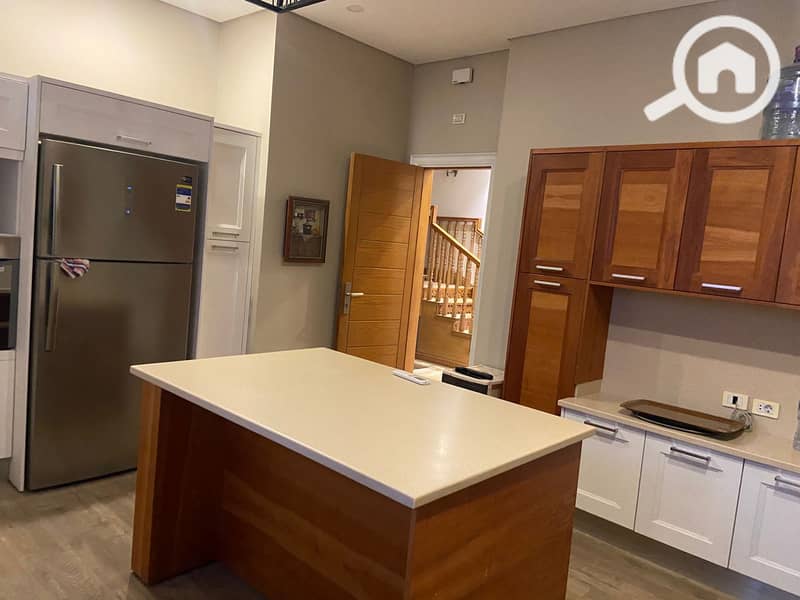 9 132391fa-be7f-44fe-959b-792e933b847b. jpg