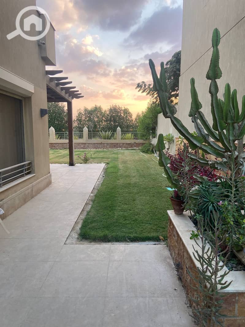 10 b1a97919-588a-4c5c-9a3a-877fae8760ce. jpg