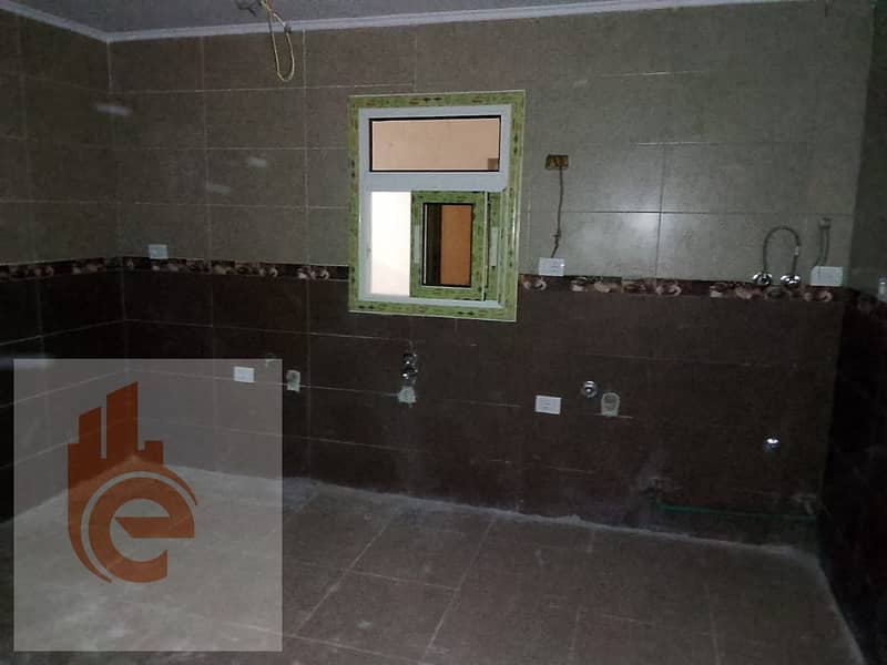 8 cc10f160-1680-43f7-92b8-7449cfbcdeb2. jpg