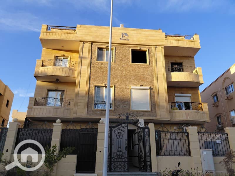 4 6fe6977e-be96-48f3-b6e7-d819770f22a1. jpg