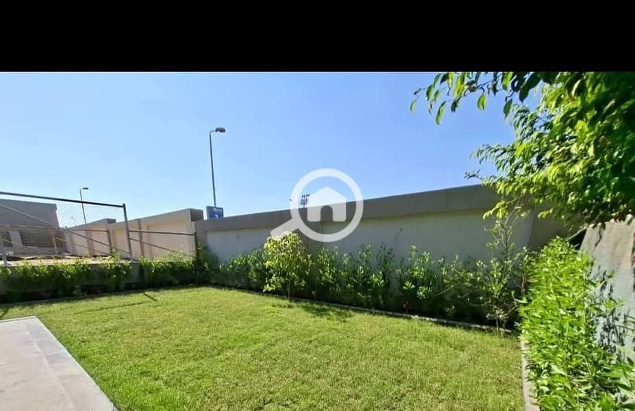 8 53164620-339e-4ff1-a17a-e0ed053d2b4a. jpg