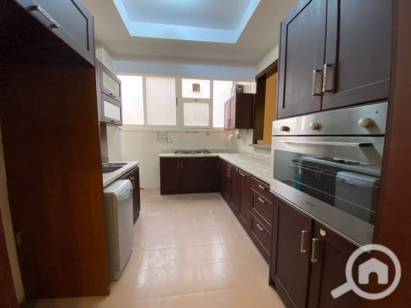 6 898d5a3d-4d88-482d-b00a-e66ab50f67d5. jpg