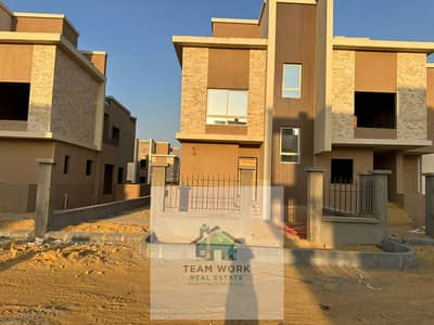 توين هاوس 5 غرف نوم للبيع في الشيخ زايد، الجيزة - 12fda182-60d5-44ee-b657-800bf26326eb. jpg