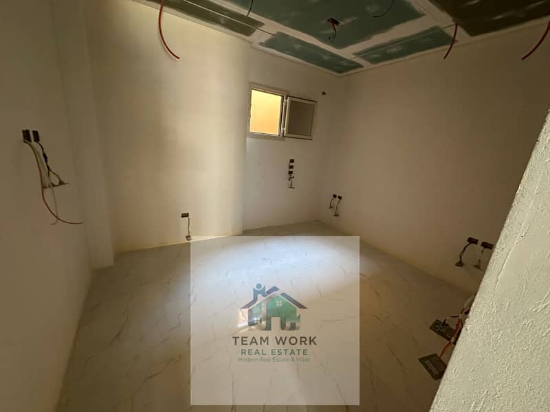 12 247d0cb7-e83c-463f-aa68-a11a64aec502. jpg