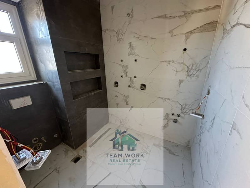 18 c3cfd649-3781-4dc0-9a26-5d27d29a6935. jpg