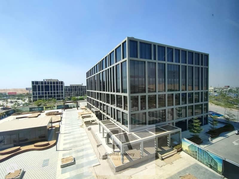 4 a90fa479-e897-4637-913c-bc478df20646. jpg