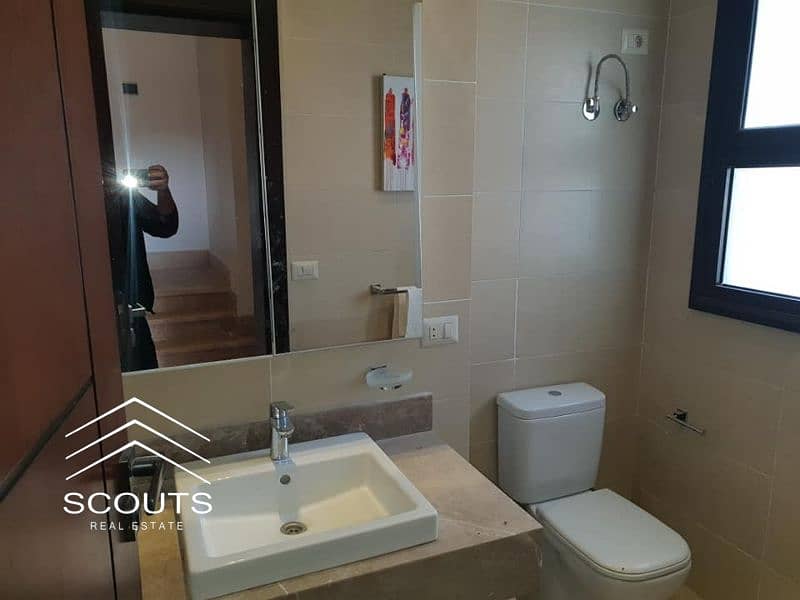 10 28814c1d-5486-4408-9c4d-33c7b57775cf. jpg