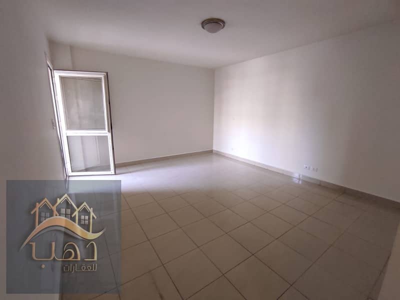 10 5aac00a3-abd5-4205-9c29-8de98134d363. jpg