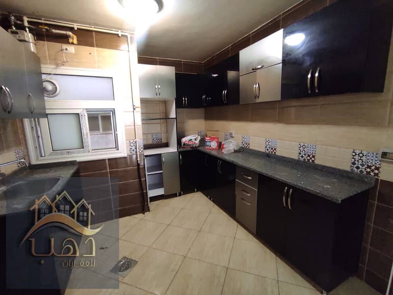 12 c3195812-296a-4921-be1a-28fdbf6b7084. jpg