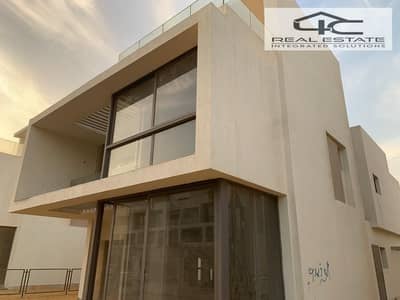 4 Bedroom Twin House for Sale in New Cairo, Cairo - WhatsApp Image 2025-12-11 at 5.38. 10 PM. jpeg 4 Bedroom Twin House for Sale in New Cairo, Cairo - WhatsApp Image 2025-12-11 at 5.38. 10 PM. jpeg