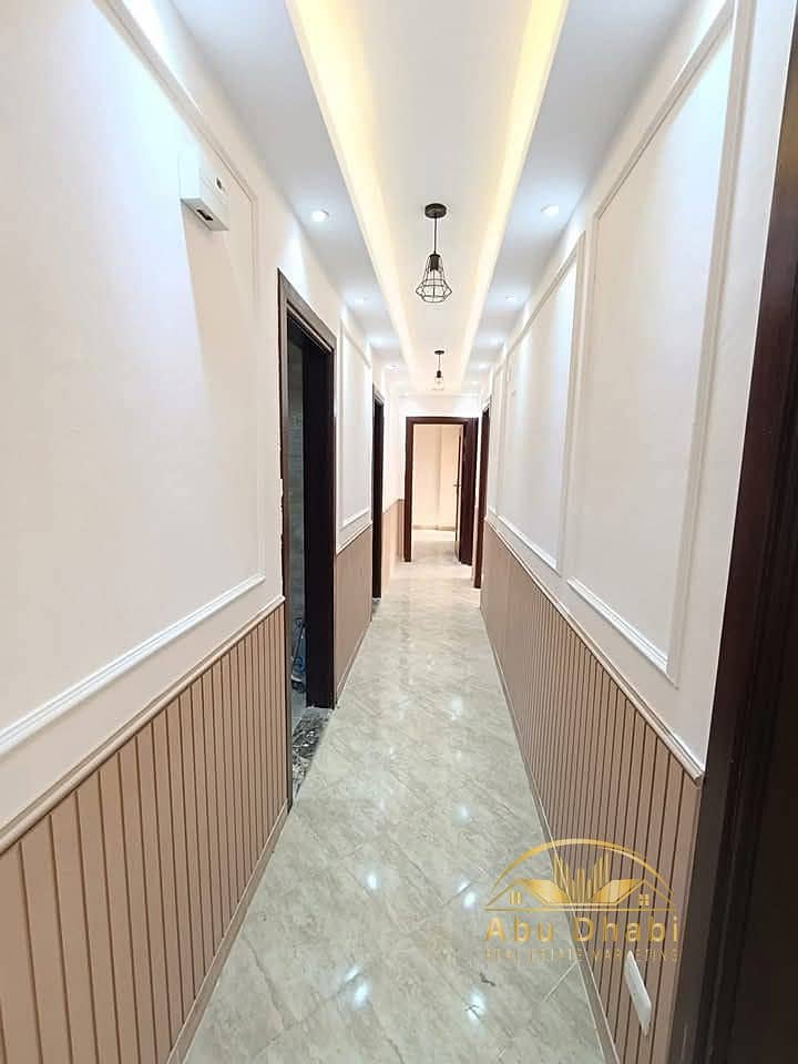 4 e432d0b2-9408-42bf-b08b-8c2de009e36a. jpg