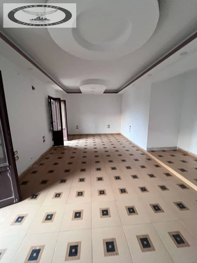 3 c050c290-60d6-4f3d-8519-7d0bfa239743. jpg