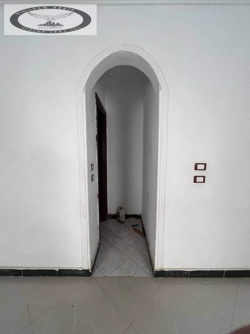 11 547f672a-a8f8-4e3e-a7fc-664eae284662. jpg