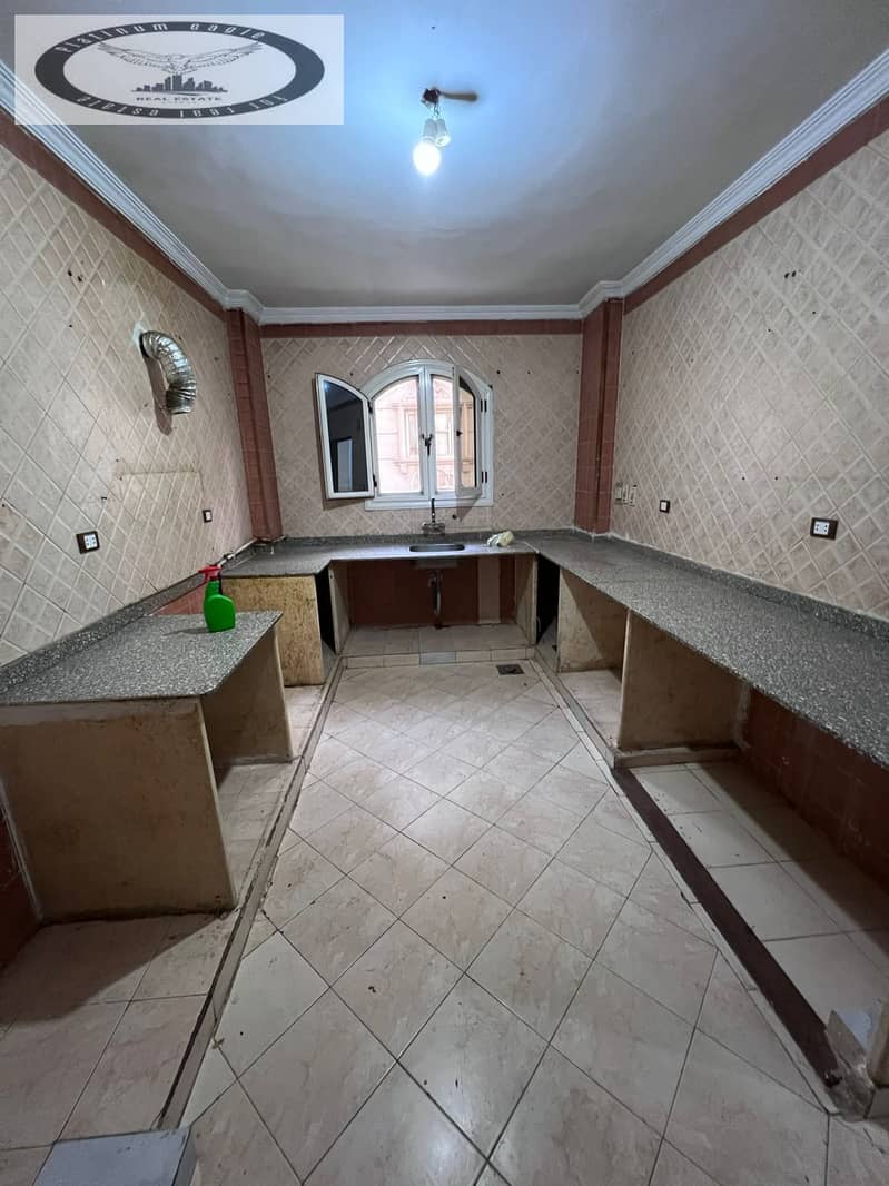 12 ee983bde-081f-49de-b8ca-b6bbe30ff34b. jpg