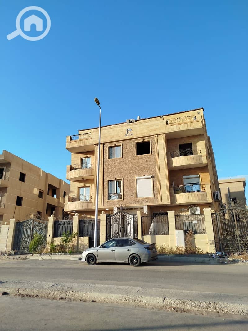 12 d4f1aa03-bd63-44ca-a0c7-250cfd25650b. jpg