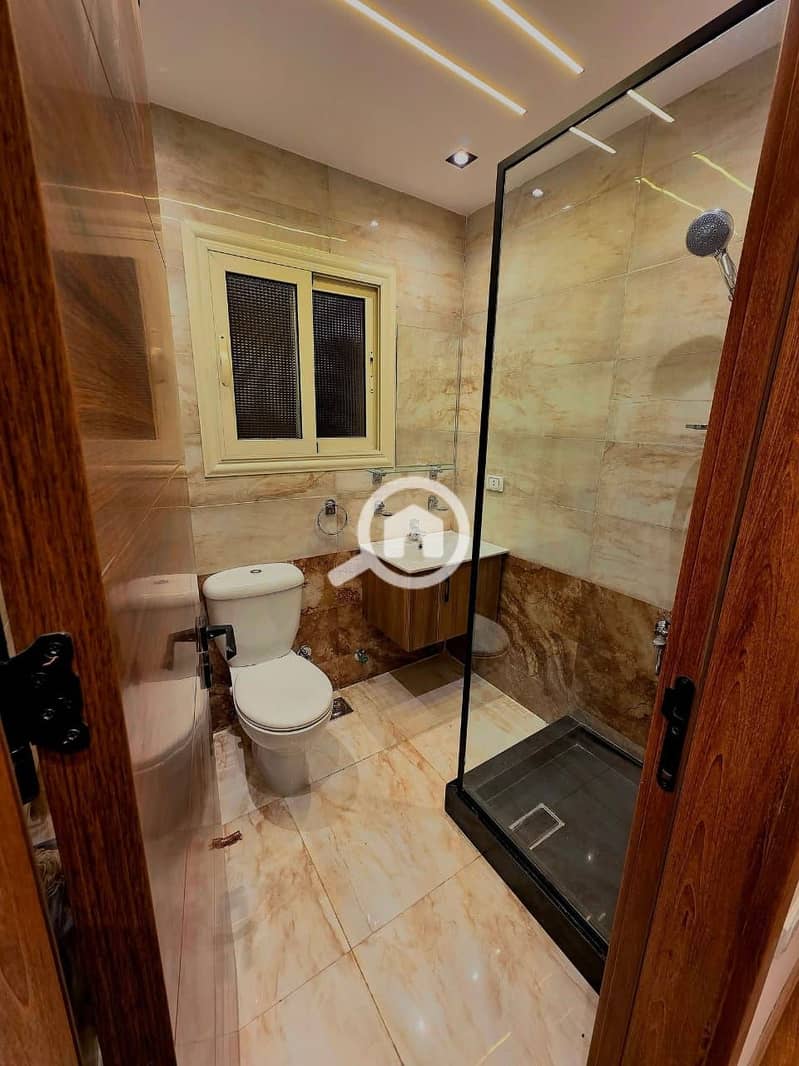 6 ccaba0a2-4f1c-4b05-8c81-36c03ba9db55. jpg