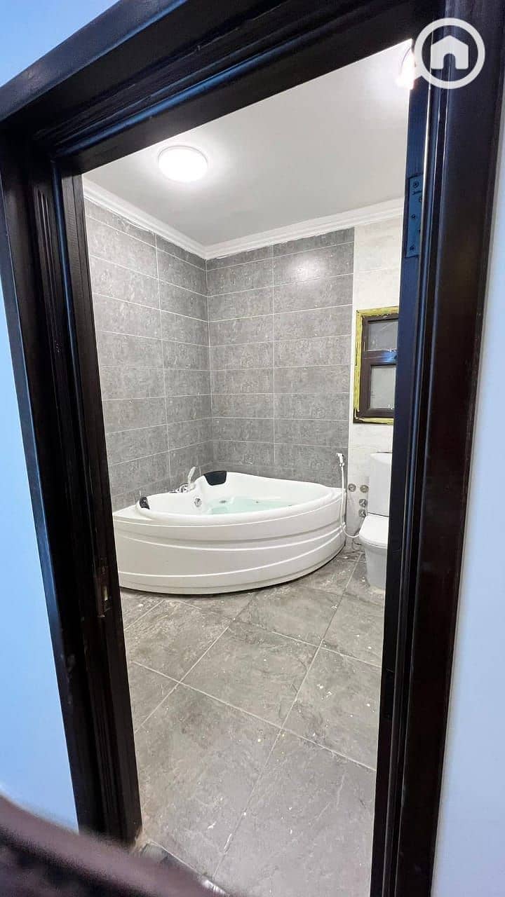 4 55919a87-73c9-48a8-9e0c-2b283581bdf2. jpg