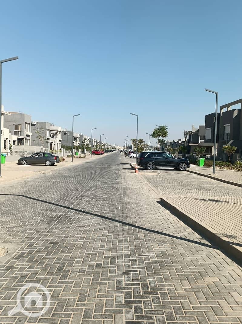 7 WhatsApp Image 2025-12-11 at 16.23. 30 (2). jpeg