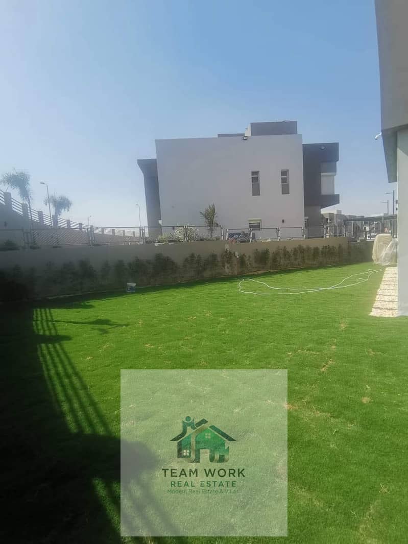 4 44a5bb3a-40f8-4567-8efc-8cfe6db5ca02. jpg