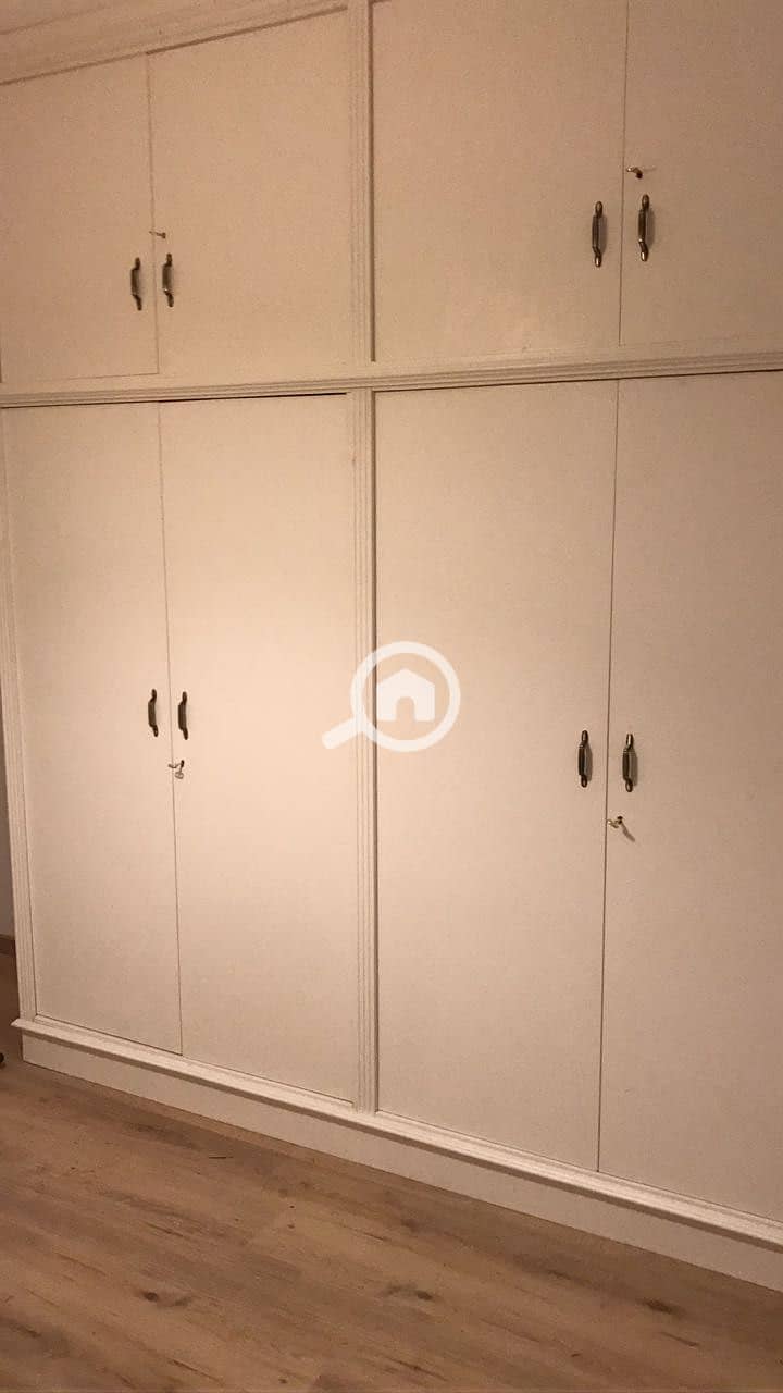 4 41f8de49-bbec-4566-b589-13a0ce11cab9. jpg