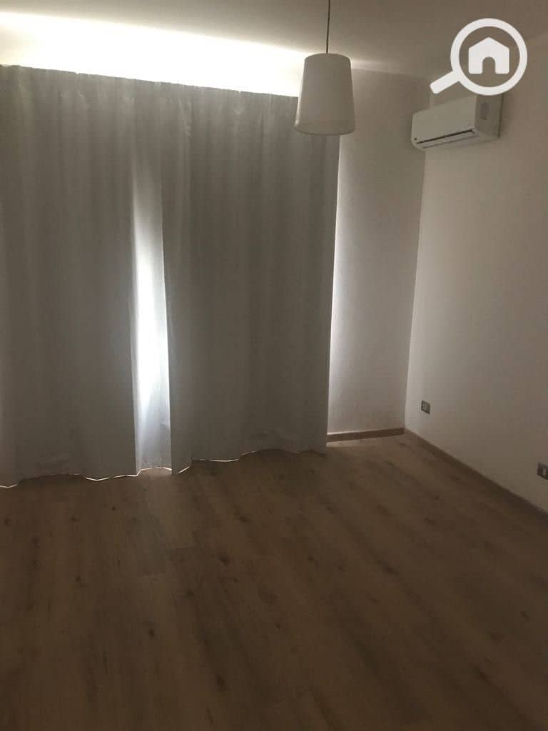 5 67a85817-4b7b-4e56-a217-962b3edc49b6. jpg