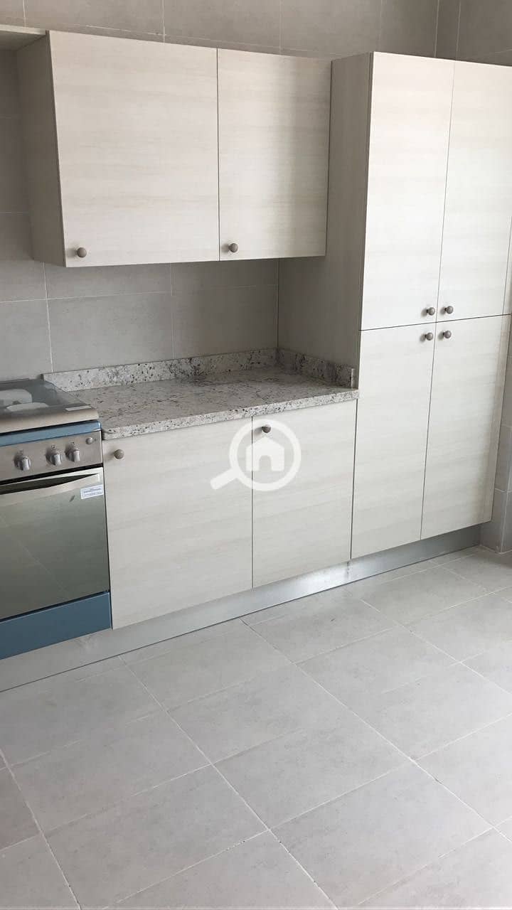 7 cfe772b1-6baf-423b-87b2-ce7cfe7948f8. jpg