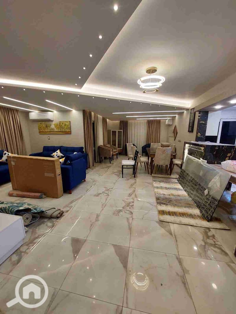 1000451926. jpg 1000451926. jpg