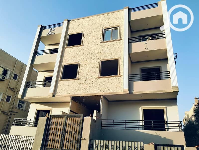 12 b4e87c9f-26da-4987-bb97-18563506f692. jpg