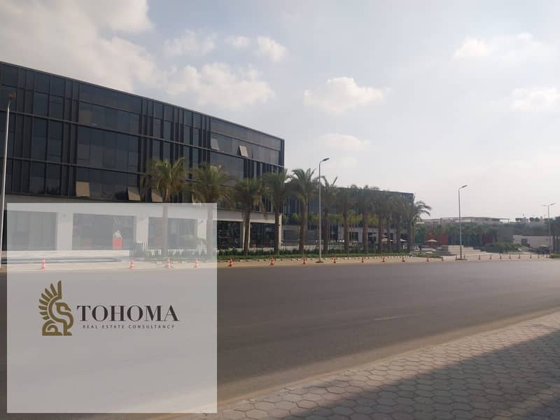 2 b68453a3-9937-4bf7-95ce-0d5c77208bcd. jpg