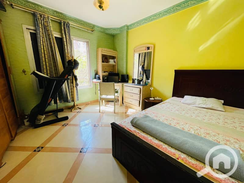 5 5e6546f6-1e2e-422b-9d1f-f84bb28ef252. jpeg