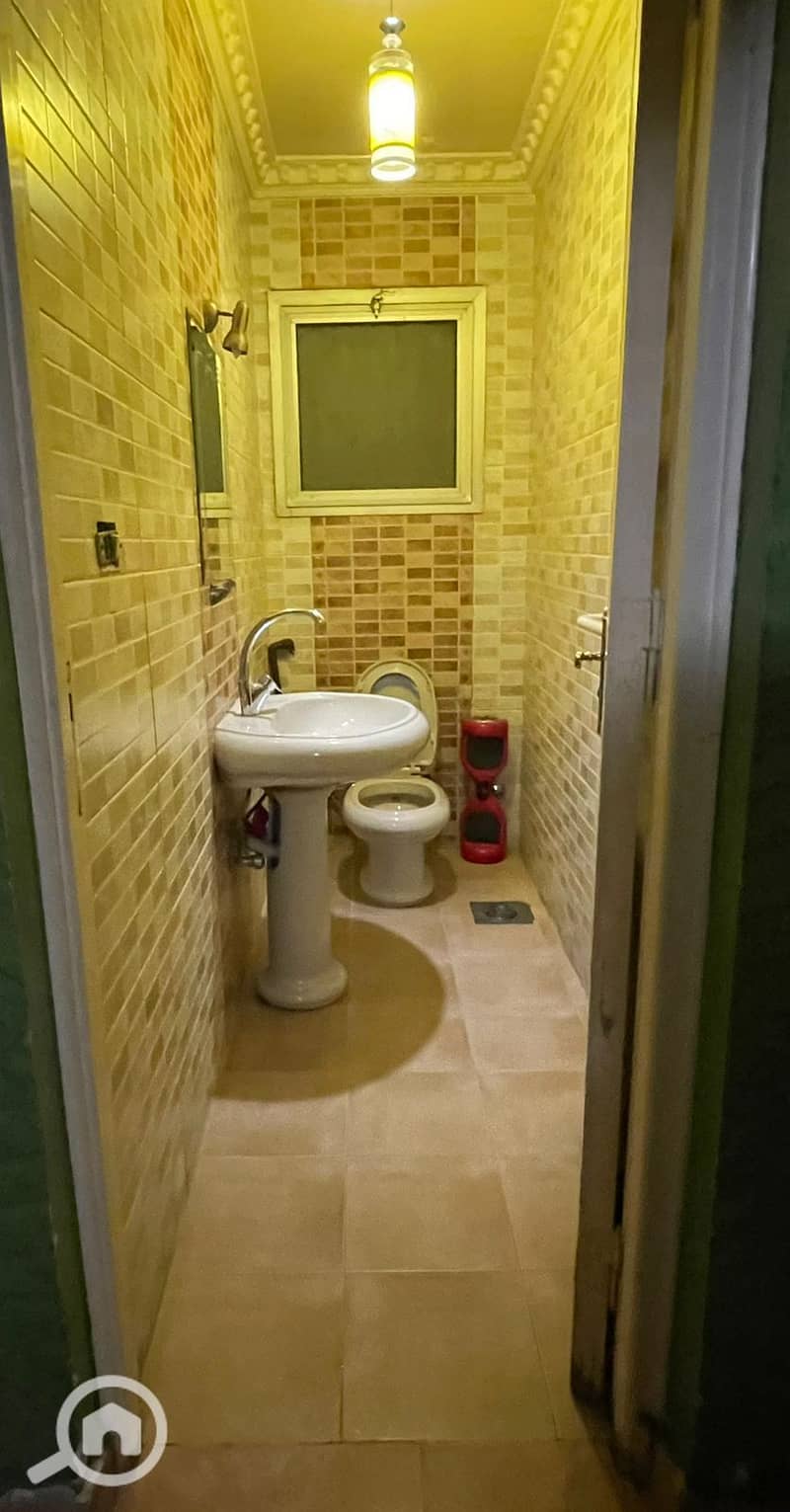 9 984c6884-3d93-43ae-a5c6-97f4354202ab. jpeg