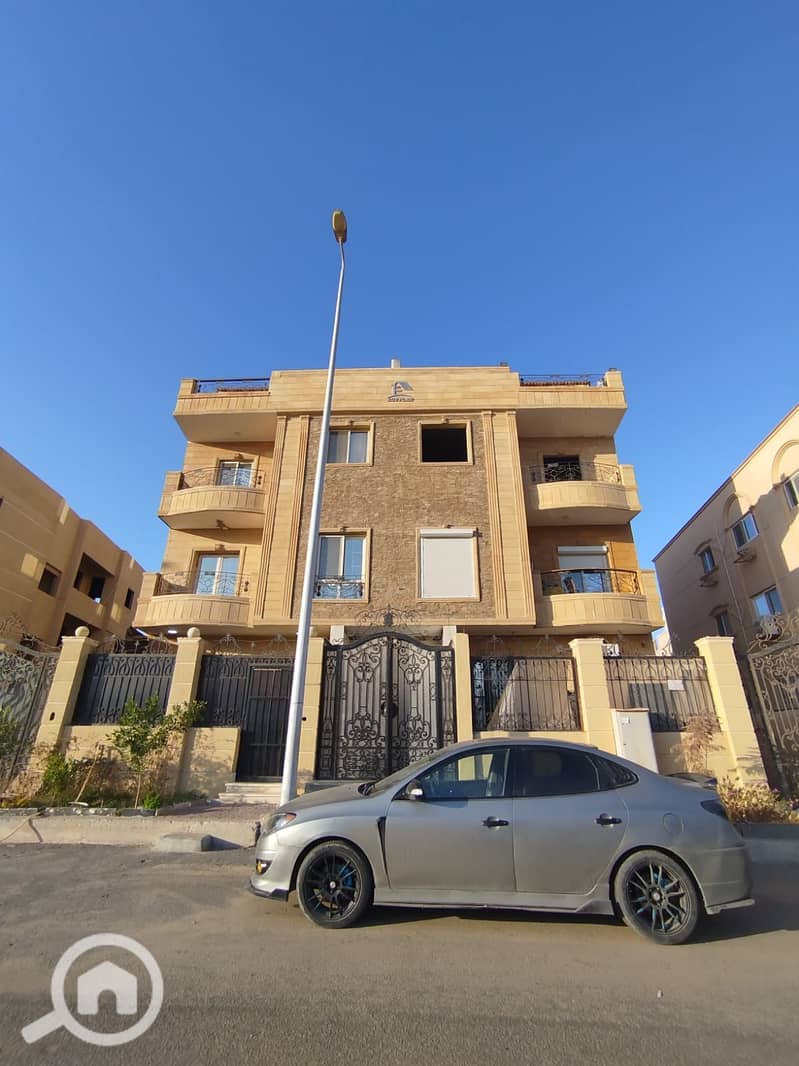 22 cde05892-7040-4f5c-8a8d-cc413e3edb13. jpg