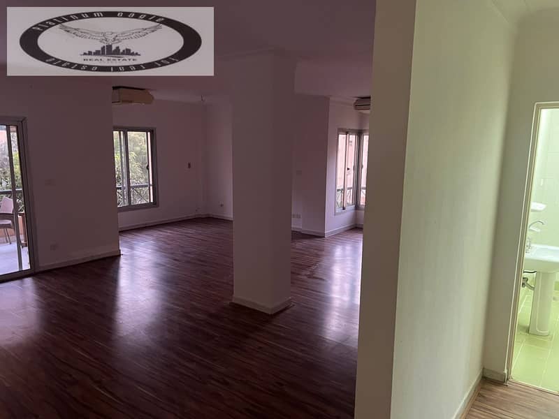 2 efd61b74-0a05-4e53-a78c-e16a6c516851. jpg