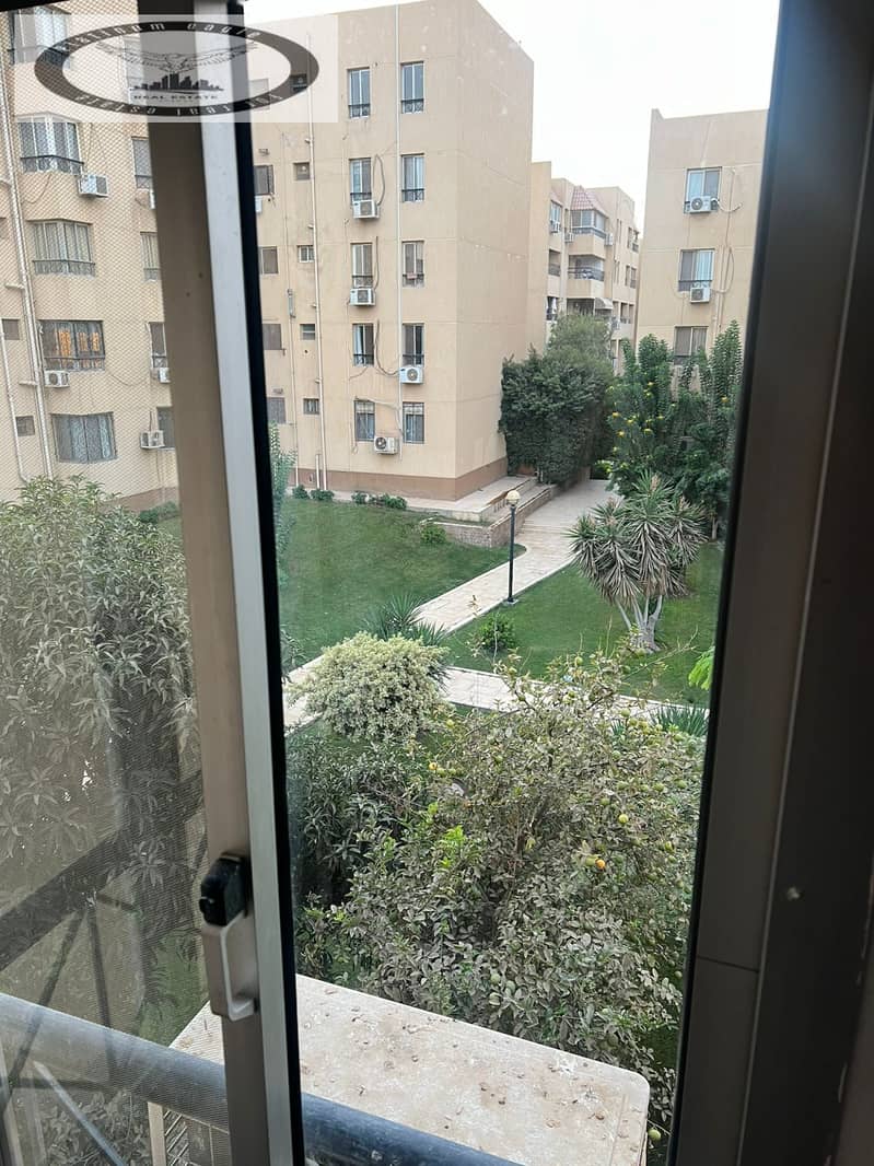 3 1b86ff5b-c6e0-4d52-a23a-14bd9f12d9a7. jpg