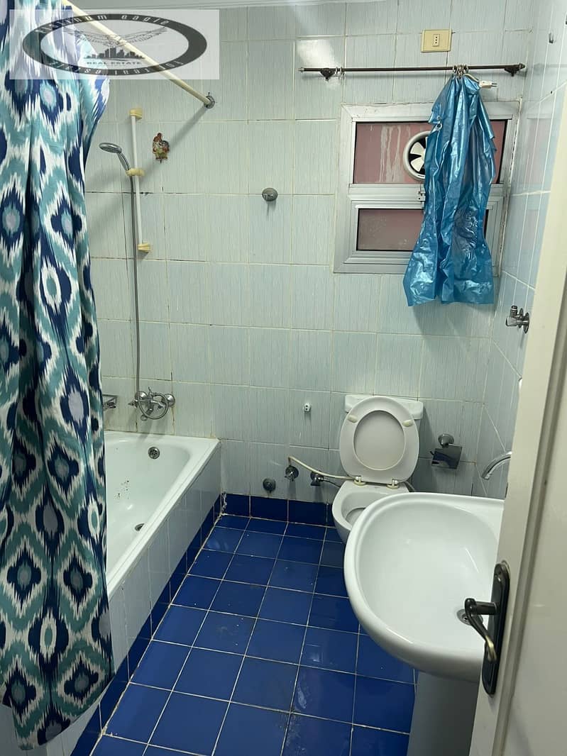 10 ae8f7224-9977-4627-8cf4-258bf8ee29bd. jpg