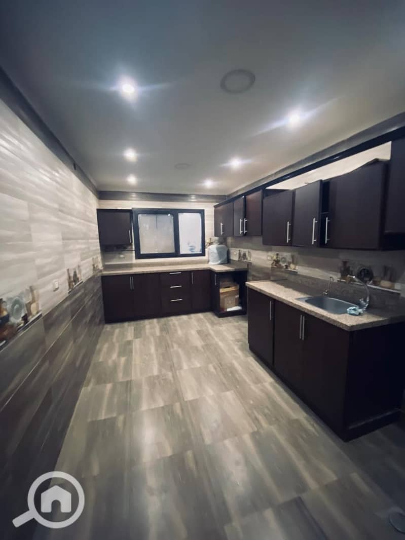 7 9eb73a43-1137-4780-ba5c-1a088325e49f. jpeg