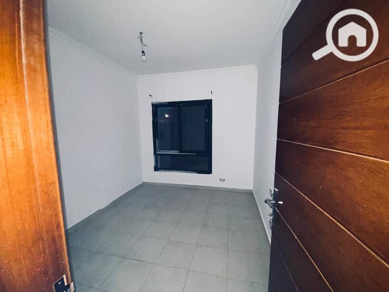 10 ddf450af-1e9d-43ac-bbe1-1b2fa52655bd. jpeg